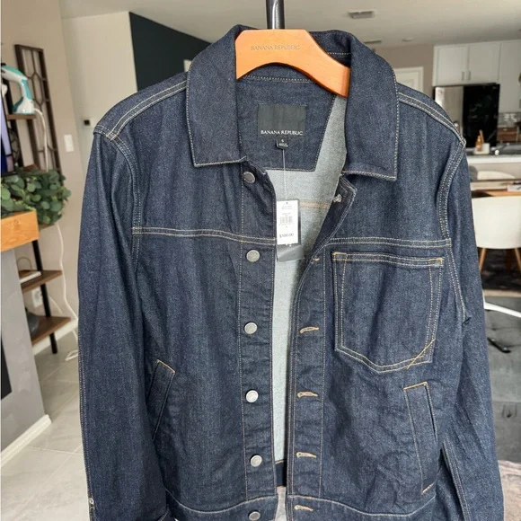 Banana Republic men’s  Denim Jacket - Dark Blue - Picture 3 of 3